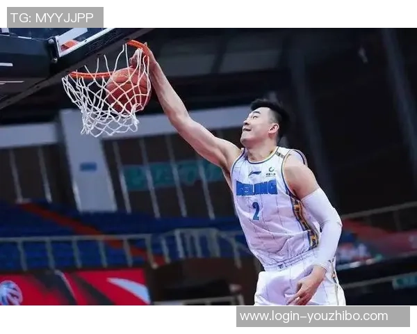 李慕豪：从青涩少年到篮球场上的璀璨明星之路